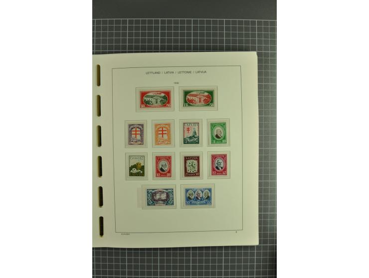 1918/2004, unmounted mint and unsed Collection of the imperforated issues, also some booklets, from 1991 mostly unmounted min