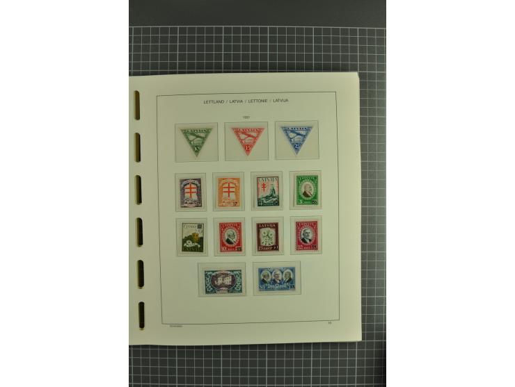 1918/2004, unmounted mint and unsed Collection of the imperforated issues, also some booklets, from 1991 mostly unmounted min