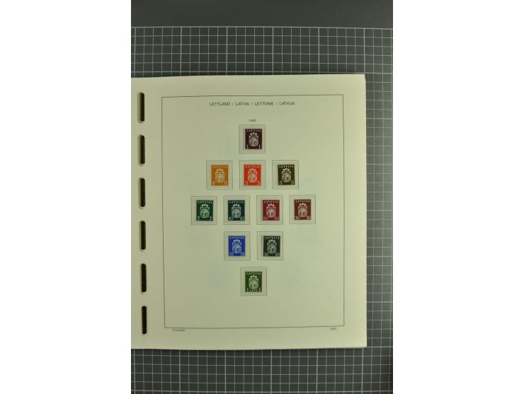 1918/2004, unmounted mint and unsed Collection of the imperforated issues, also some booklets, from 1991 mostly unmounted min