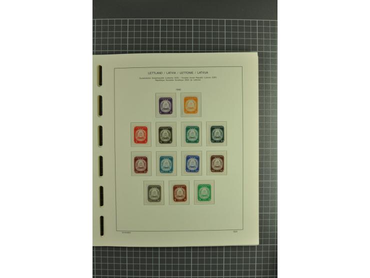 1918/2004, unmounted mint and unsed Collection of the imperforated issues, also some booklets, from 1991 mostly unmounted min