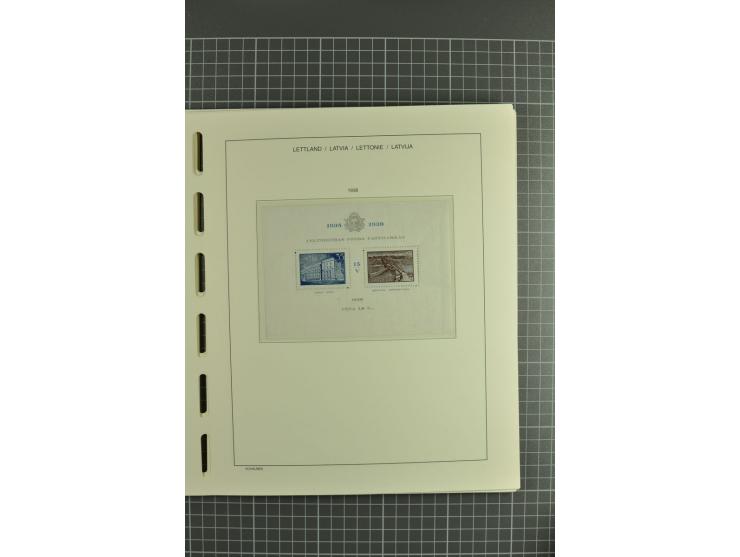 1918/2004, unmounted mint and unsed Collection of the imperforated issues, also some booklets, from 1991 mostly unmounted min