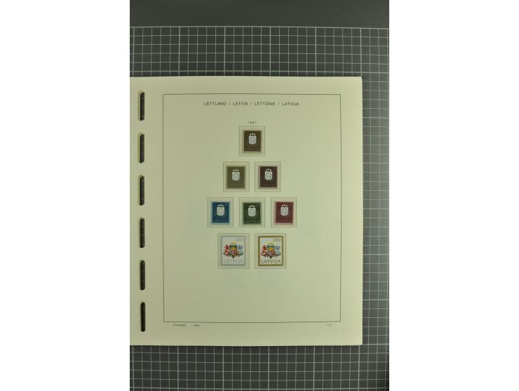 1918/2004, unmounted mint and unsed Collection of the imperforated issues, also some booklets, from 1991 mostly unmounted min