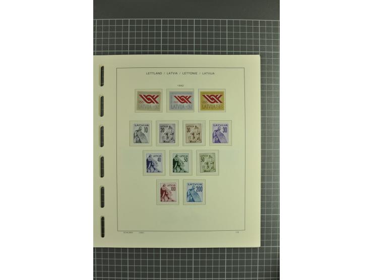 1918/2004, unmounted mint and unsed Collection of the imperforated issues, also some booklets, from 1991 mostly unmounted min