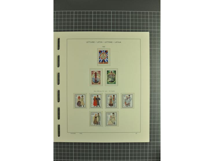 1918/2004, unmounted mint and unsed Collection of the imperforated issues, also some booklets, from 1991 mostly unmounted min