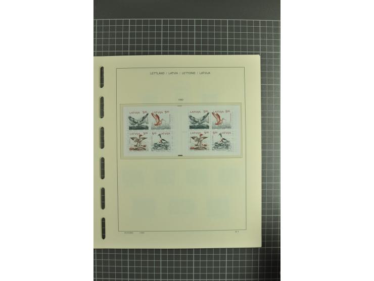 1918/2004, unmounted mint and unsed Collection of the imperforated issues, also some booklets, from 1991 mostly unmounted min