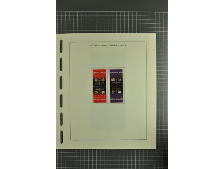 1918/2004, unmounted mint and unsed Collection of the imperforated issues, also some booklets, from 1991 mostly unmounted min