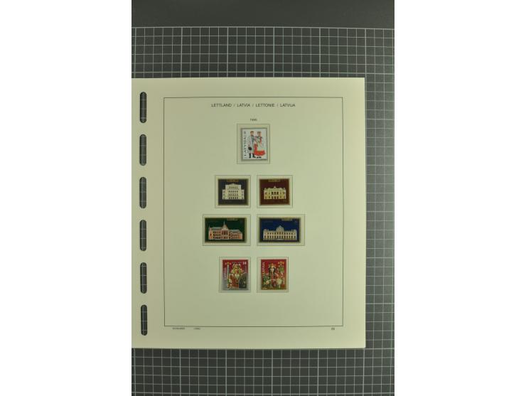 1918/2004, unmounted mint and unsed Collection of the imperforated issues, also some booklets, from 1991 mostly unmounted min