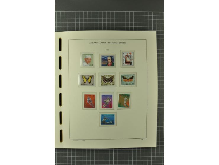 1918/2004, unmounted mint and unsed Collection of the imperforated issues, also some booklets, from 1991 mostly unmounted min