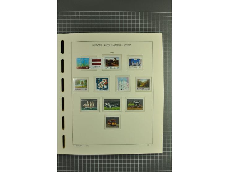 1918/2004, unmounted mint and unsed Collection of the imperforated issues, also some booklets, from 1991 mostly unmounted min