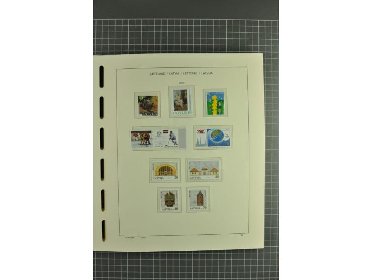 1918/2004, unmounted mint and unsed Collection of the imperforated issues, also some booklets, from 1991 mostly unmounted min