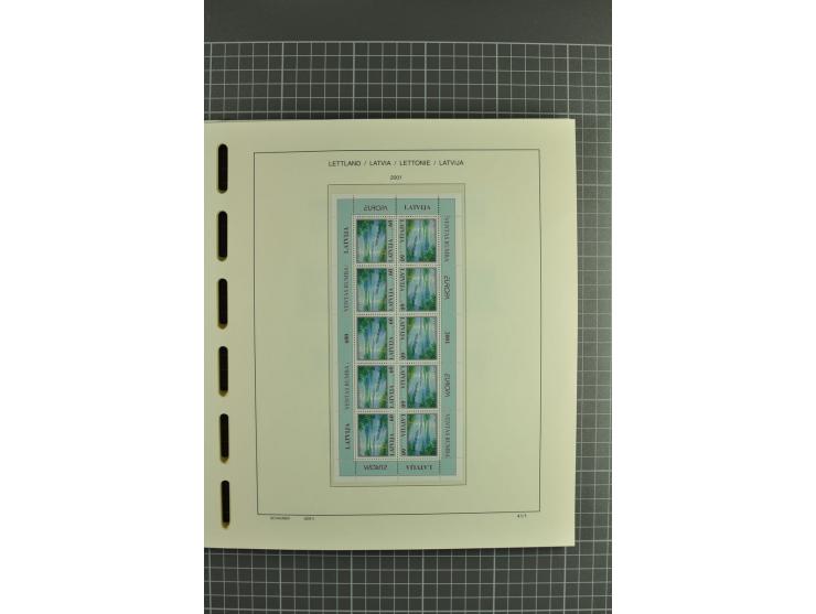 1918/2004, unmounted mint and unsed Collection of the imperforated issues, also some booklets, from 1991 mostly unmounted min