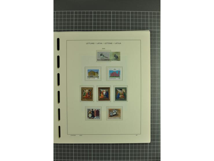 1918/2004, unmounted mint and unsed Collection of the imperforated issues, also some booklets, from 1991 mostly unmounted min