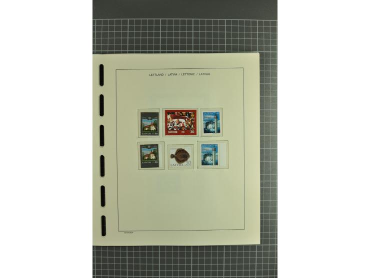 1918/2004, unmounted mint and unsed Collection of the imperforated issues, also some booklets, from 1991 mostly unmounted min