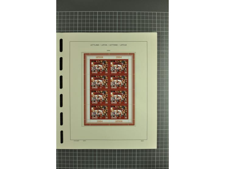 1918/2004, unmounted mint and unsed Collection of the imperforated issues, also some booklets, from 1991 mostly unmounted min