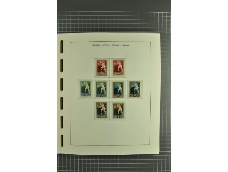 1918/2004, unmounted mint and unsed Collection of the imperforated issues, also some booklets, from 1991 mostly unmounted min