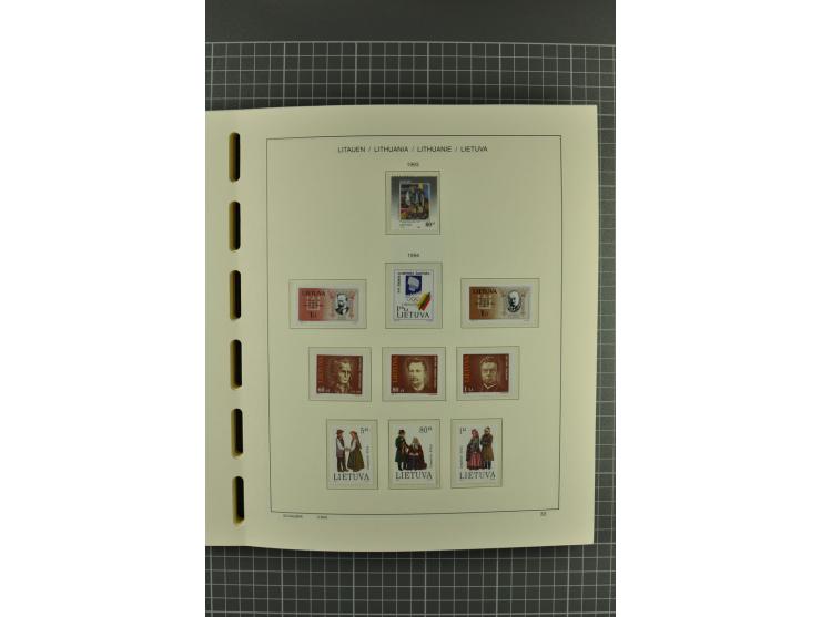 1918/2004, unmounted mint, unused and used collection with many better items including Mi.-Nr. 151-53, 215, 222Y, 404, 429-31