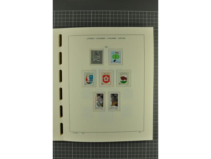 1918/2004, unmounted mint, unused and used collection with many better items including Mi.-Nr. 151-53, 215, 222Y, 404, 429-31