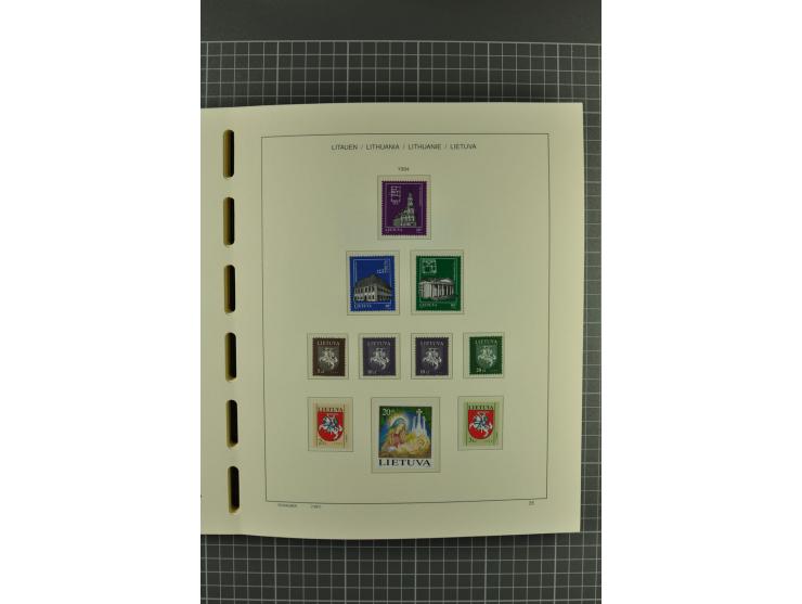 1918/2004, unmounted mint, unused and used collection with many better items including Mi.-Nr. 151-53, 215, 222Y, 404, 429-31