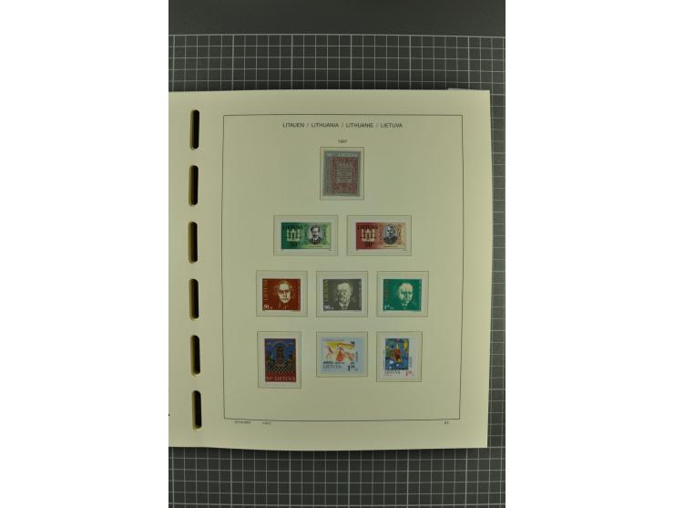 1918/2004, unmounted mint, unused and used collection with many better items including Mi.-Nr. 151-53, 215, 222Y, 404, 429-31