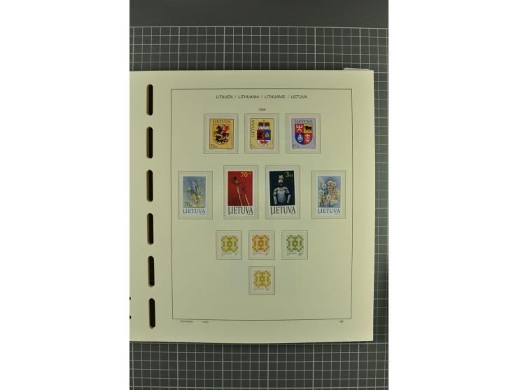 1918/2004, unmounted mint, unused and used collection with many better items including Mi.-Nr. 151-53, 215, 222Y, 404, 429-31