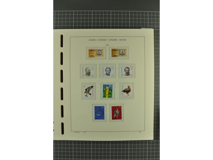 1918/2004, unmounted mint, unused and used collection with many better items including Mi.-Nr. 151-53, 215, 222Y, 404, 429-31