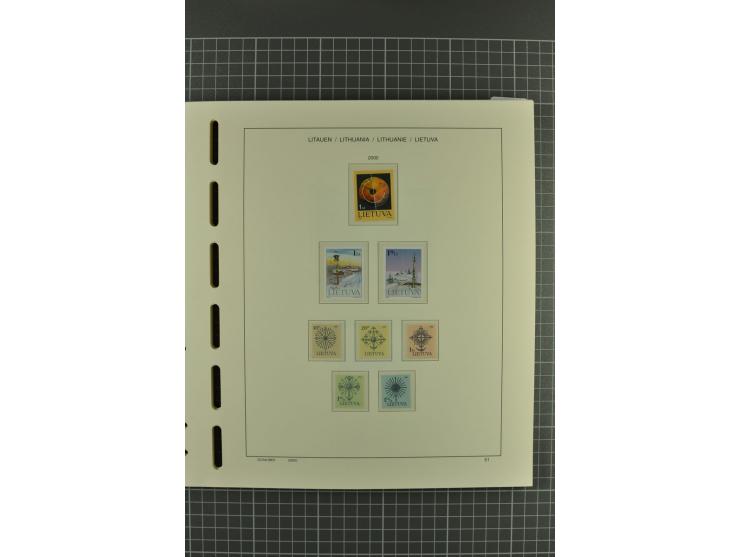 1918/2004, unmounted mint, unused and used collection with many better items including Mi.-Nr. 151-53, 215, 222Y, 404, 429-31