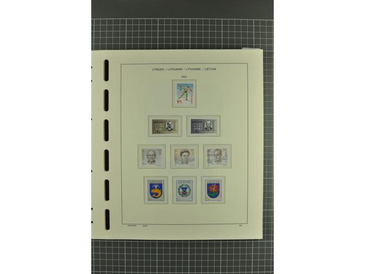 1918/2004, unmounted mint, unused and used collection with many better items including Mi.-Nr. 151-53, 215, 222Y, 404, 429-31