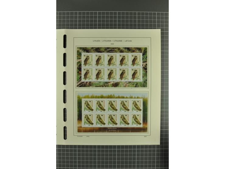 1918/2004, unmounted mint, unused and used collection with many better items including Mi.-Nr. 151-53, 215, 222Y, 404, 429-31