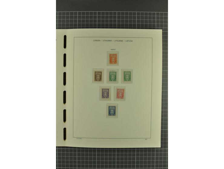 1918/2004, unmounted mint, unused and used collection with many better items including Mi.-Nr. 151-53, 215, 222Y, 404, 429-31