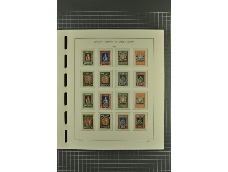 1918/2004, unmounted mint, unused and used collection with many better items including Mi.-Nr. 151-53, 215, 222Y, 404, 429-31