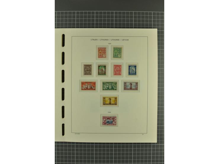 1918/2004, unmounted mint, unused and used collection with many better items including Mi.-Nr. 151-53, 215, 222Y, 404, 429-31
