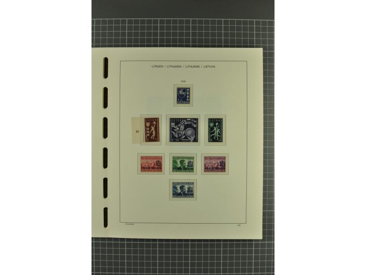 1918/2004, unmounted mint, unused and used collection with many better items including Mi.-Nr. 151-53, 215, 222Y, 404, 429-31