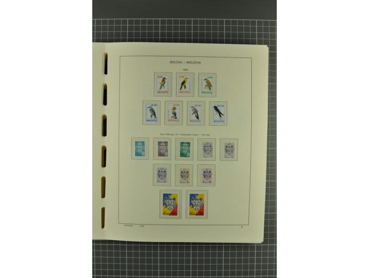 1991/2004, unmounted mint collection with miniature sheets and booklets