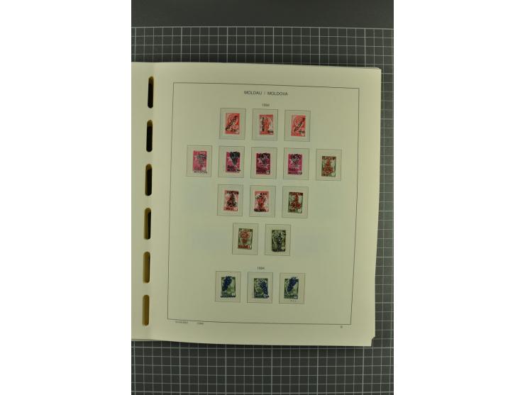1991/2004, unmounted mint collection with miniature sheets and booklets