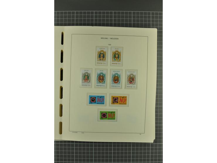1991/2004, unmounted mint collection with miniature sheets and booklets