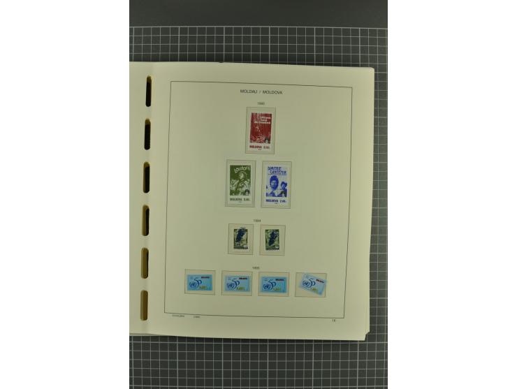 1991/2004, unmounted mint collection with miniature sheets and booklets