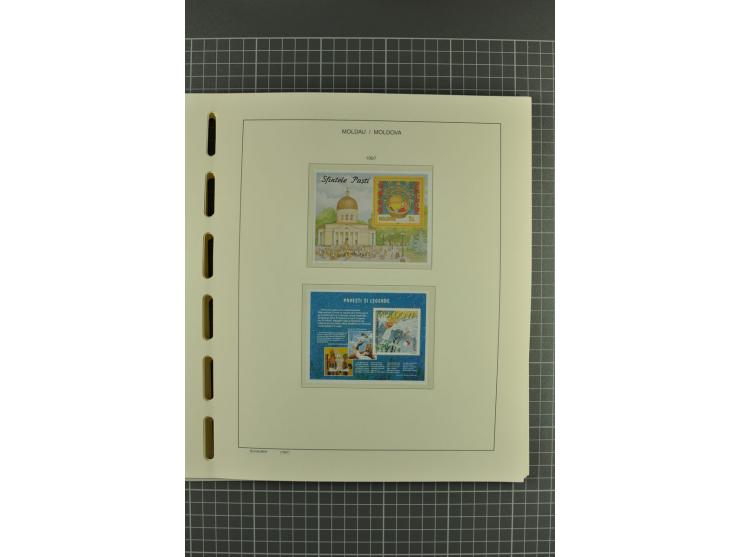 1991/2004, unmounted mint collection with miniature sheets and booklets