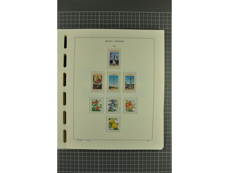 1991/2004, unmounted mint collection with miniature sheets and booklets