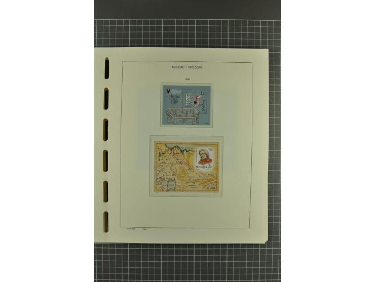 1991/2004, unmounted mint collection with miniature sheets and booklets