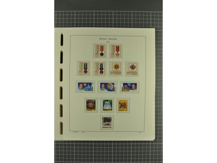 1991/2004, unmounted mint collection with miniature sheets and booklets