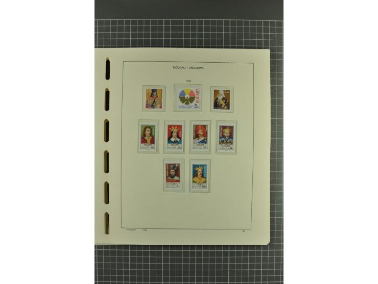 1991/2004, unmounted mint collection with miniature sheets and booklets