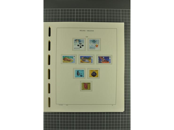 1991/2004, unmounted mint collection with miniature sheets and booklets