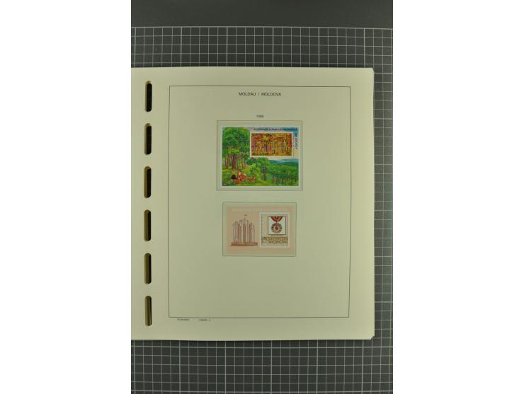 1991/2004, unmounted mint collection with miniature sheets and booklets