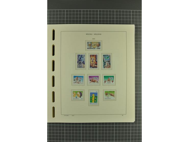 1991/2004, unmounted mint collection with miniature sheets and booklets