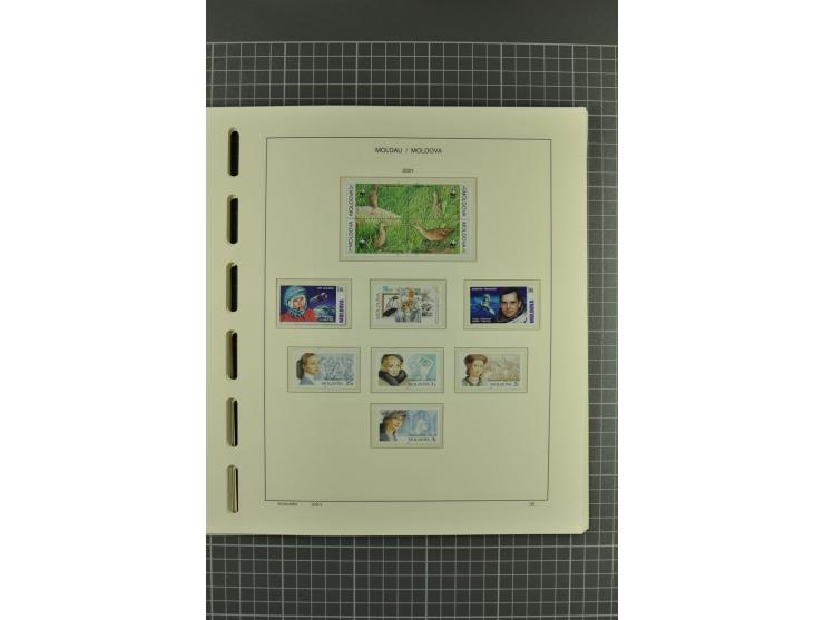 1991/2004, unmounted mint collection with miniature sheets and booklets