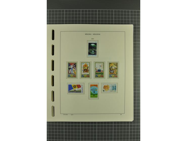 1991/2004, unmounted mint collection with miniature sheets and booklets