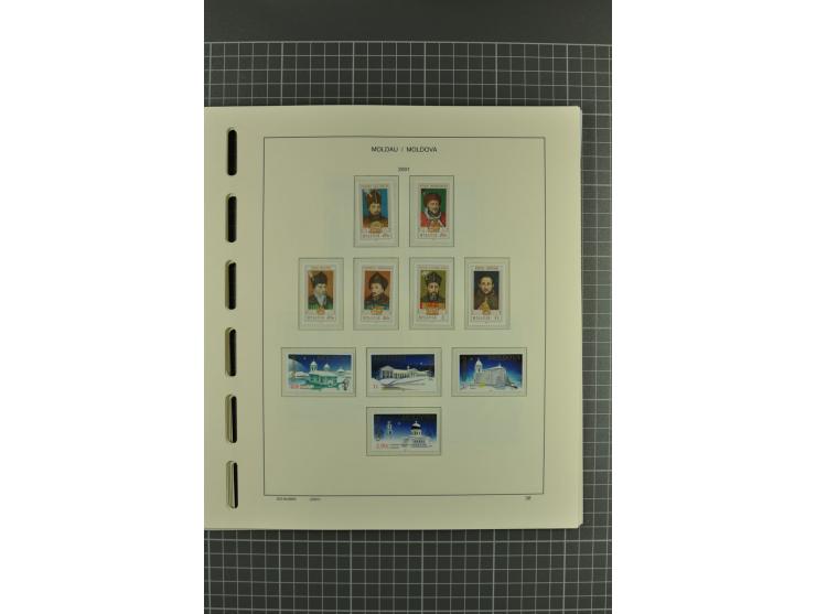 1991/2004, unmounted mint collection with miniature sheets and booklets