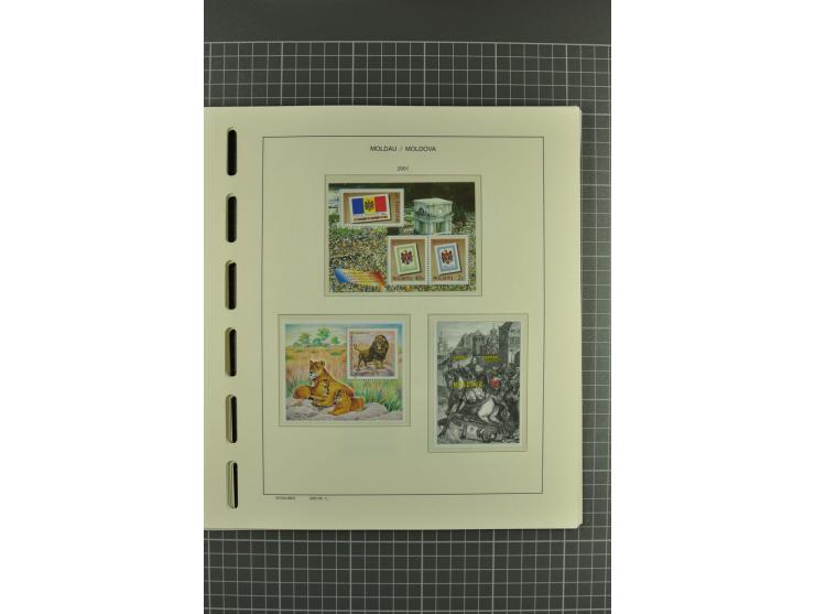 1991/2004, unmounted mint collection with miniature sheets and booklets