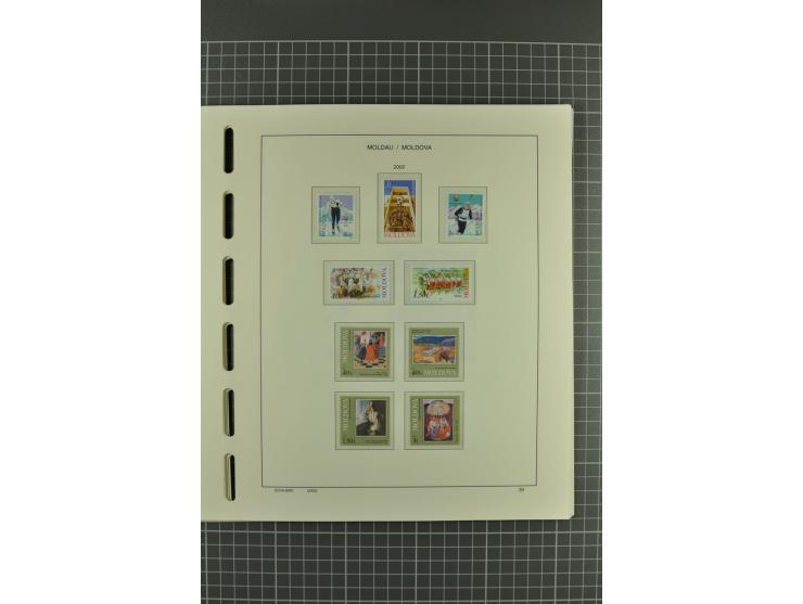 1991/2004, unmounted mint collection with miniature sheets and booklets