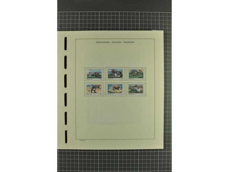 1992/2004, unmounted mint, complete collection with additional proofs, specimen, miniature sheets, imperforated issues and mo